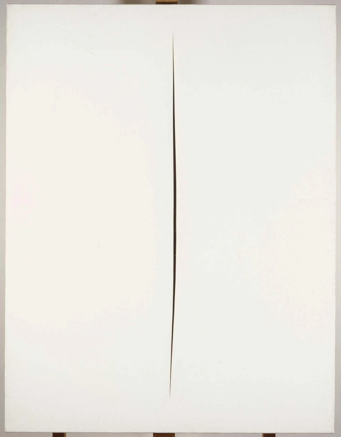 Lucio Fontana. Concetto spaziale. Attesa (Concepto espacial. Espera), 1960. Pintura. Colección Museo Nacional Centro de Arte Reina Sofía, Madrid