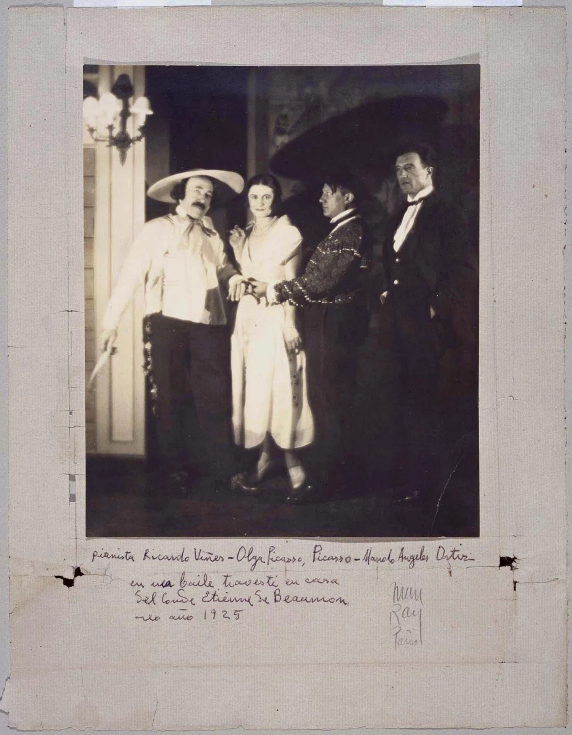 Man Ray. Ricardo Viñes, Olga Picasso, Pablo Picasso and Manuel Ángeles Ortiz, 1924/Vintage print . Photography. Museo Nacional Centro de Arte Reina Sofía Collection, Madrid