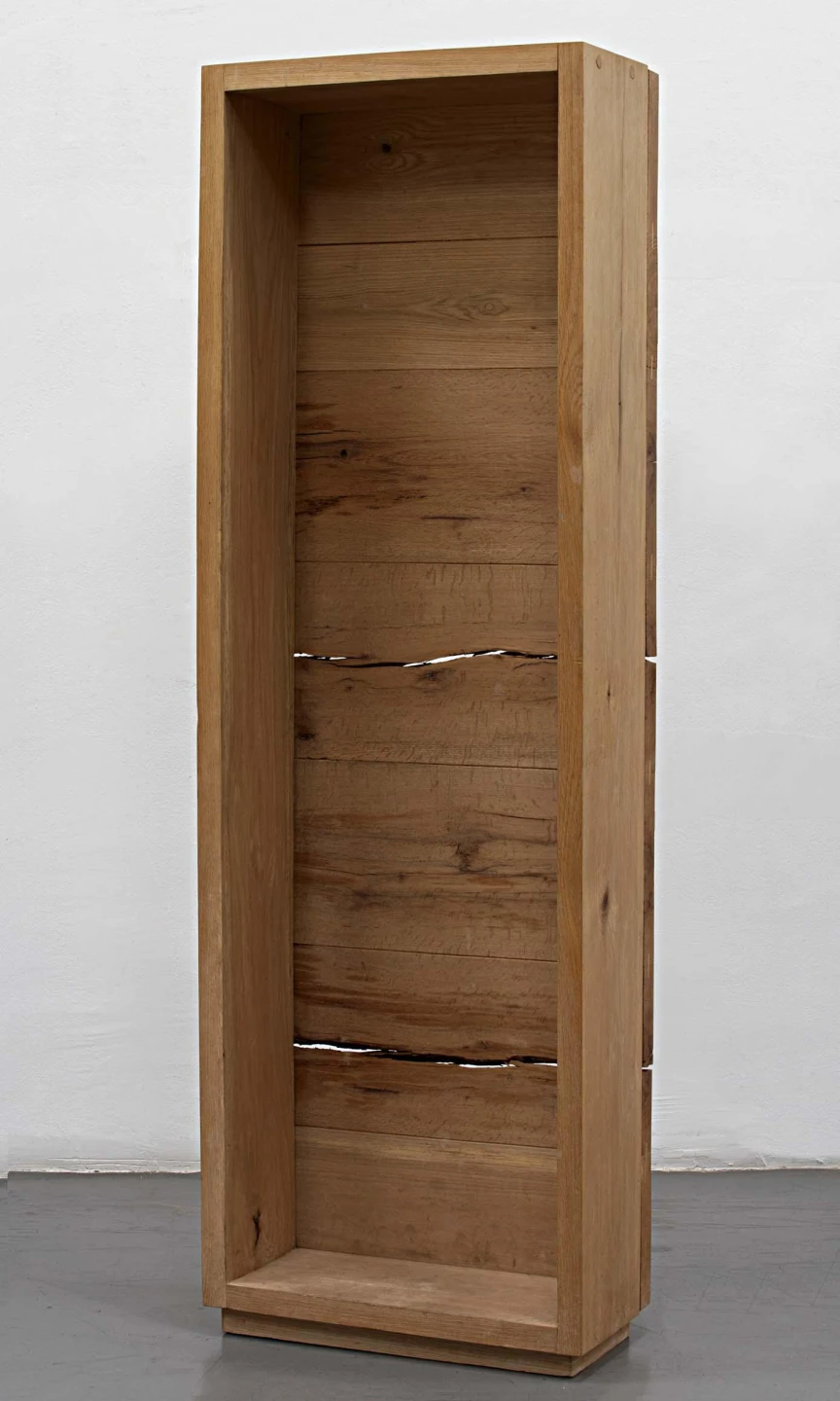 AD04898