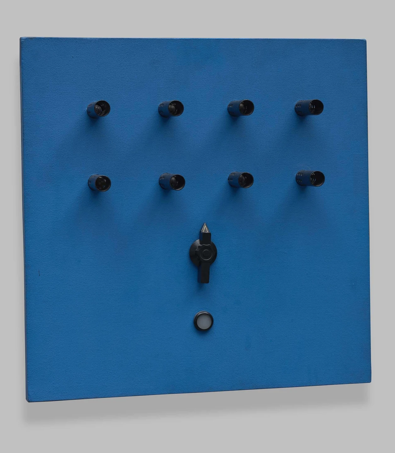 AD08590_001