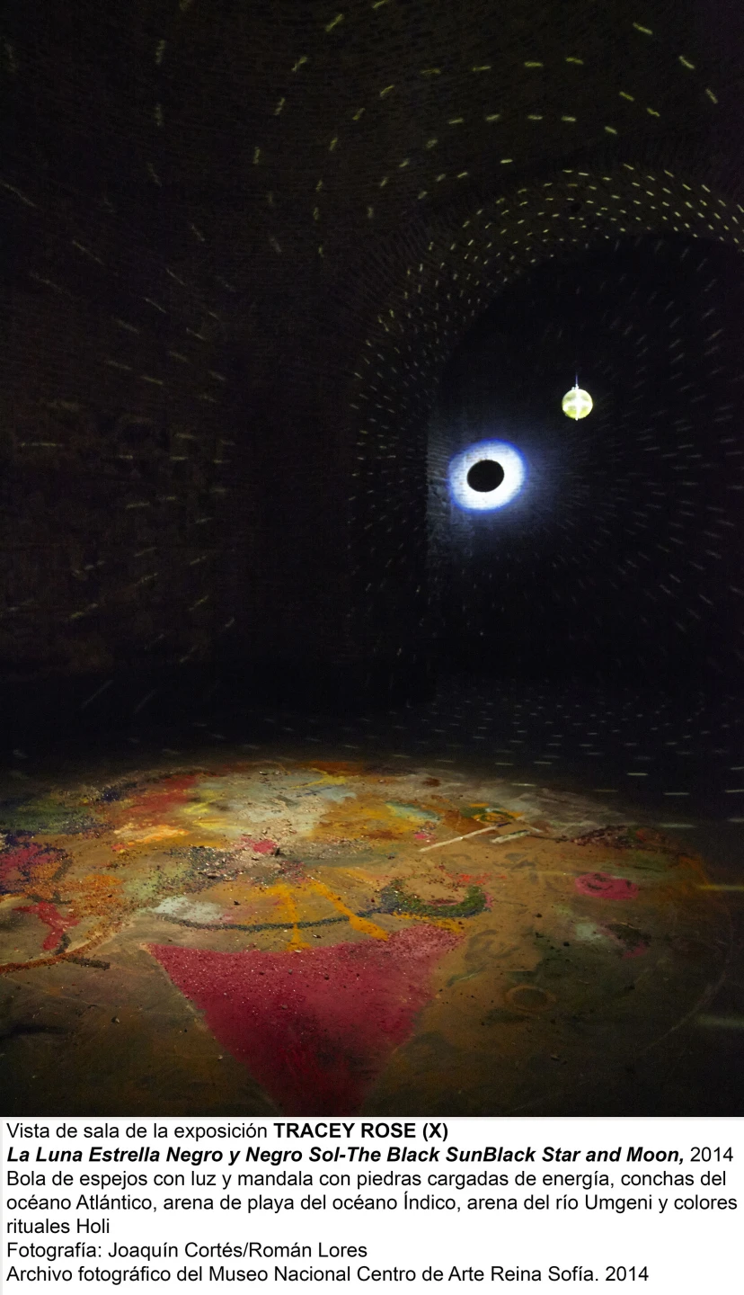 Tracey Rose. La Luna Estrella Negro y Negro sol – The Black Sun Black Star and Moon, 2014. Vista de sala / gallery view Tracey Rose (x) 
