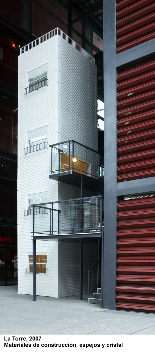 Leandro Erlich. La torre