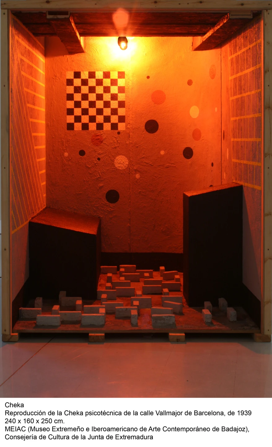 Silo. Archivo F.X. Un proyecto de Pedro G. Romero