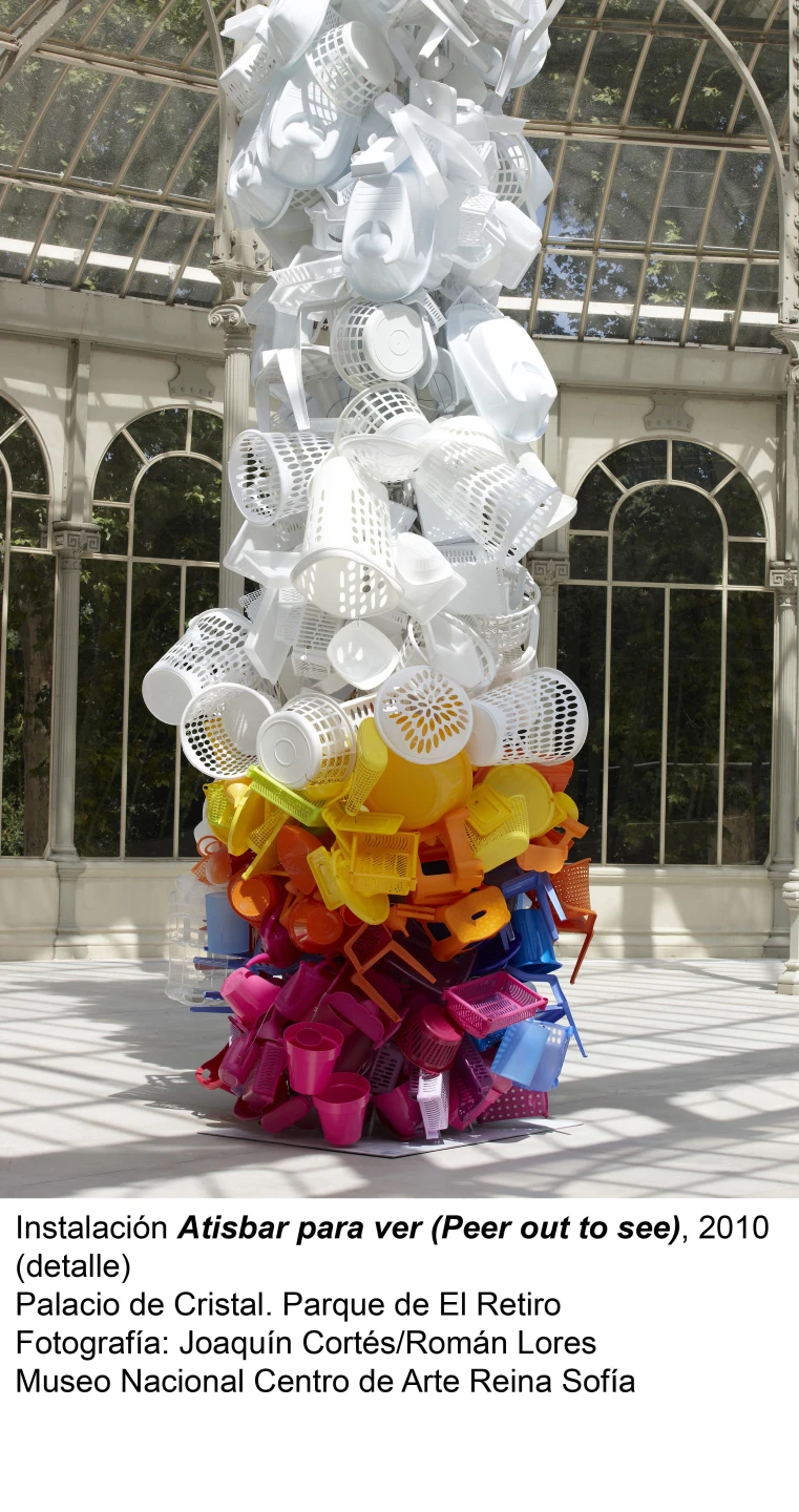 Jessica Stockholder. Peer Out to See (Atisbar para ver)(imagen 06)