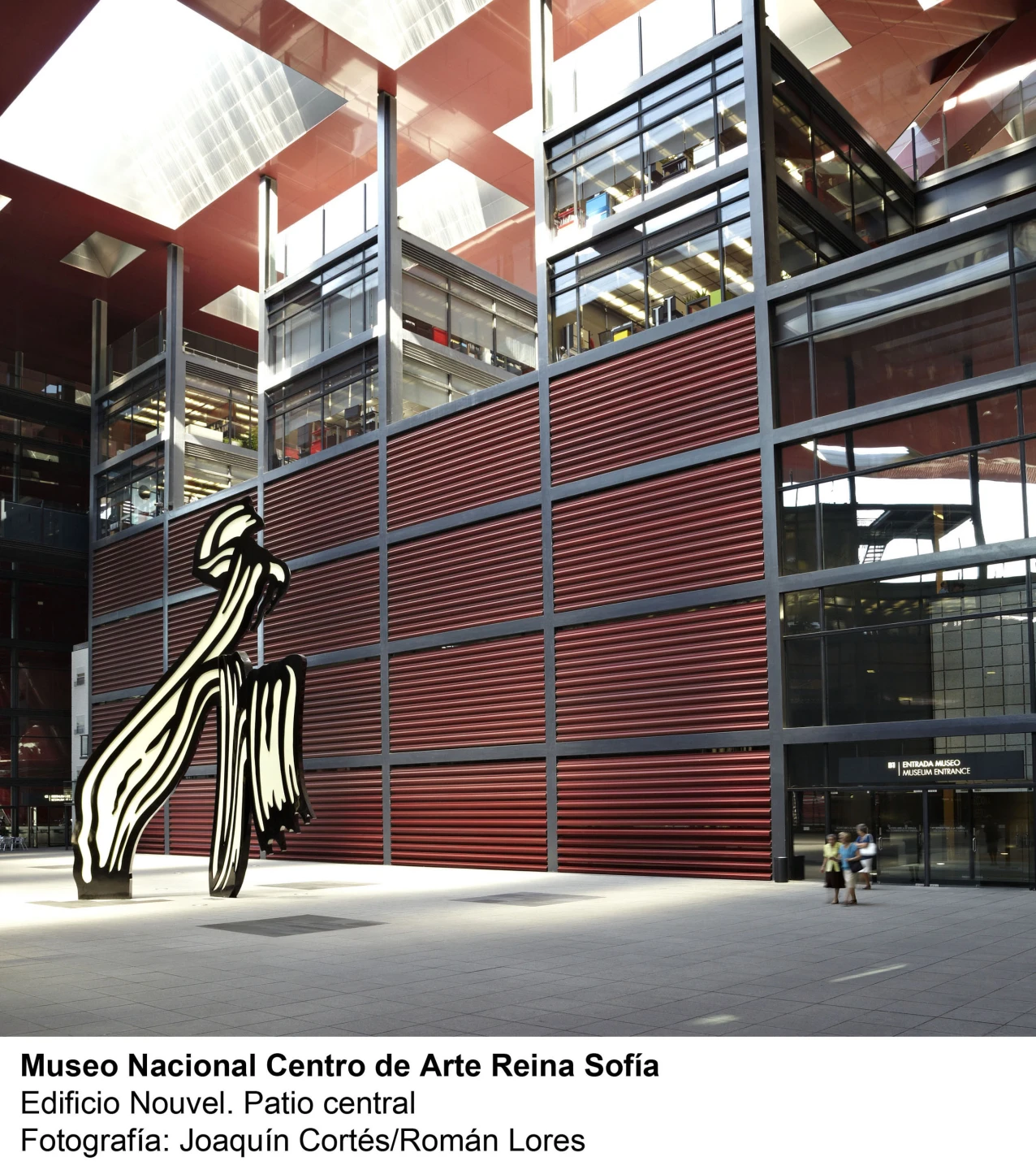 Museo Reina Sofía. Edificio Nouvel. Patio