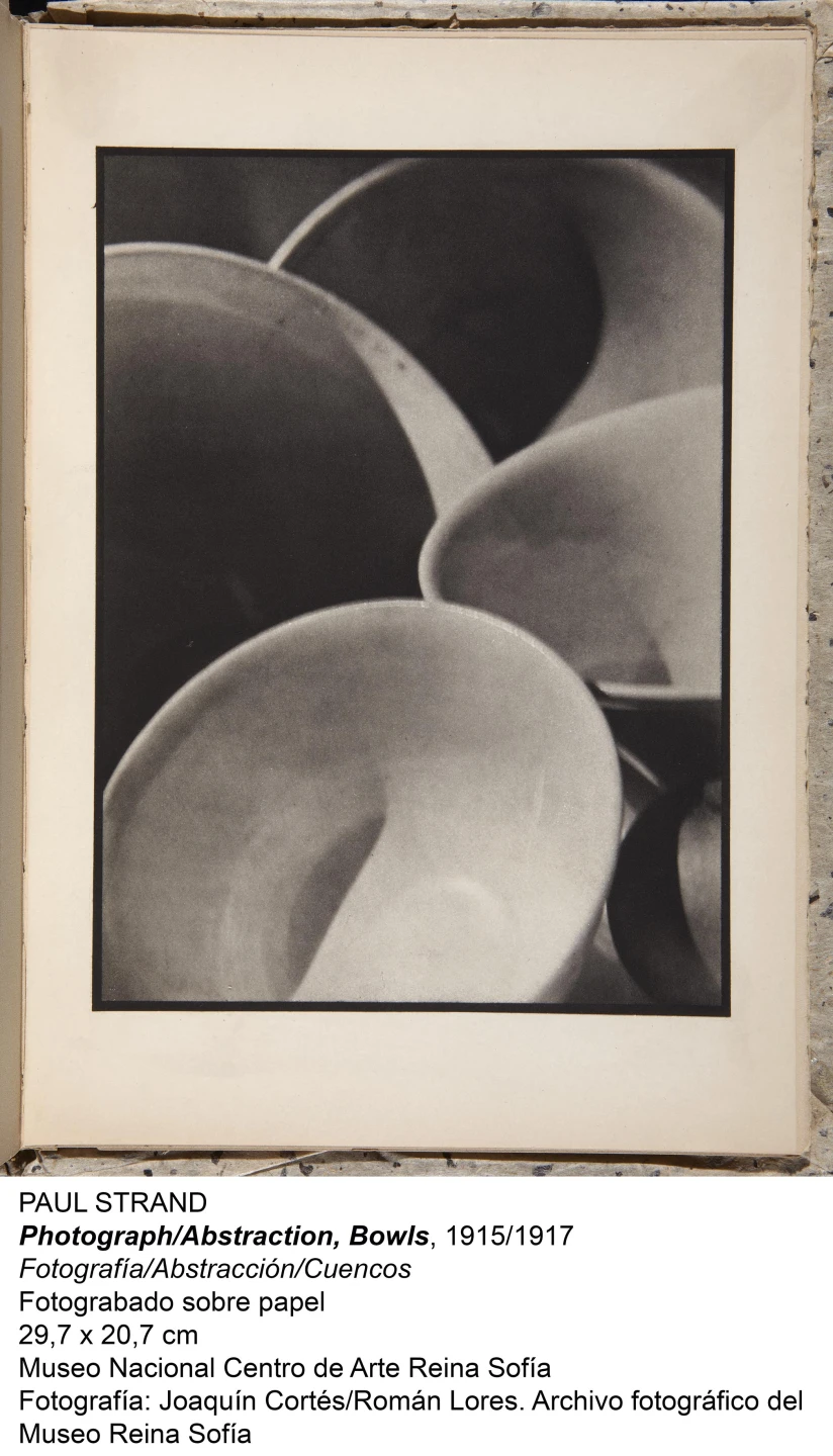 Fotografía/Abstracción/Cuencos (1915-1917). Paul Strand