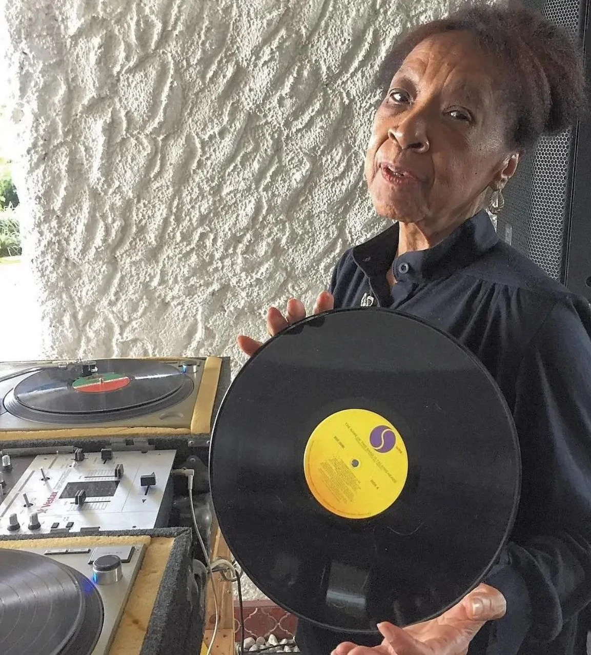 Valerie Brathwaite. Fotografía: Adrián Pujol. Cortesía de la artista y Henrique Faria, Nueva York