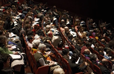 Público asistente a la conferencia. Museo Reina Sofía, 2006