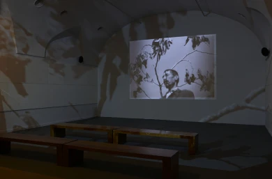 Imagen de una de las salas de la exposición Desbordamiento: Val del Omar. Museo Reina Sofía, 2010.