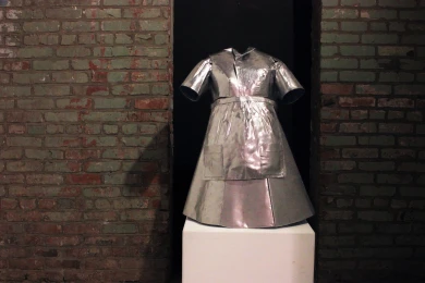 Beatriz Cortez, Armadura para Rufina Amaya, 2014. Cortesía de la artista