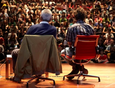 Michael Hardt y Antonio Negri. Crisis y revoluciones posibles. Conferencia en Museo Reina Sofía, octubre 2011