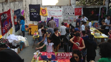 Acción colaborativa #coleraalegria, ocupación 9 de julio, São Paulo. Fotografía: Alessandra Sapoznik