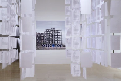 Hans Haacke. Castillos en el aire. Instalación, 2012