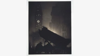 Alvin Langdon Coburn, The Coal Cart and the Tower [El carro de carbón y la torre], ca. 1911 / Copia póstuma, 2002, Museo Reina Sofía