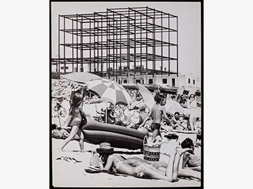 Xavier Miserachs, Costa-Brava-vive-como-puedas, 1965. Serie Costa Brava Show