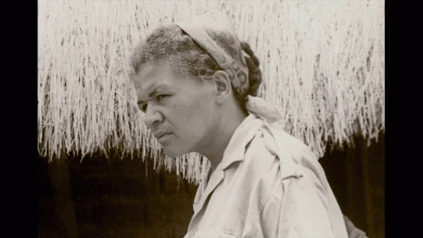 Sarah Maldoror en el rodaje de Des fusils pour Banta. Fotografía anónima, 1970
