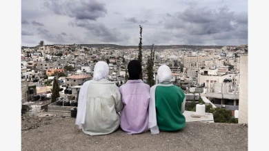 Mujeres en el campamento de refugiados de Dheiseh, Belén, Cisjordania ( Palestina), octubre 2023. Fotografía: Julio Zamarrón.
