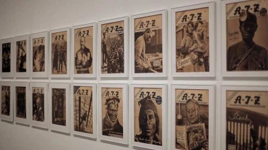 Vista de la exposición Una luz dura, sin compasión. El movimiento de la fotografía obrera, 1926-1939