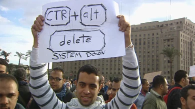 Adam Curtis. HyperNormalisation. Película, 2016