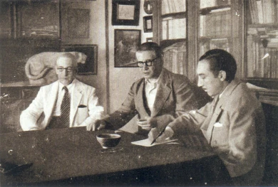 José Guitiérrez Solana con su hermano Manuel y el crítico Sánchez Camargo, 1945. Archivo José Gutiérrez Solana. Biblioteca y Centro de Documentación del Museo Reina Sofía