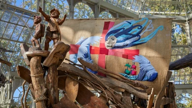 Vista de la exposición Kidlat Tahimik. Magallanes, Marilyn, Mickey y fray Dámaso. 500 años de conquistadores RockStars, 2021