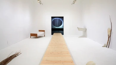 Vista de la exposición Eva Lootz. Hacer como quien dice: ¿y esto qué es?, 2024
