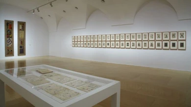 Vista de sala de la exposición. Espectros de Artaud. Lenguaje y arte en los años cincuenta, 2012