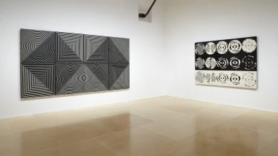 Vista de sala de la exposición. Elena Asins. Fragmentos de la memoria, 2011