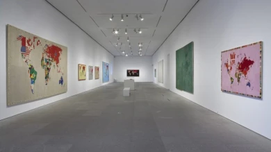 Vista de sala de la exposición. alighiero boetti. Estrategia de juego , 2011