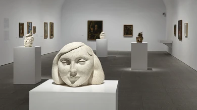 Vista de sala de la exposición Campo Cerrado. Arte y poder en la posguerra española. 1939-1953