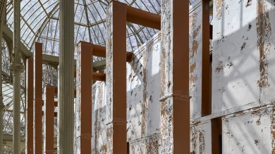 Vista de la exposición Carlos Bunga. Contra la extravagancia del deseo, 2022