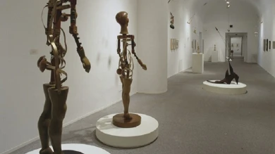 Vista de sala de la exposición. Ángel Ferrant, 1999