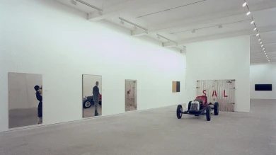 Vista de sala de la exposición. Memoria del futuro. Arte italiano desde las primeras vanguardias a la posguerra, 1990