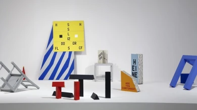 Vista de sala de la exposición. Locus Solus. Impresiones de Raymond Roussel, 2011