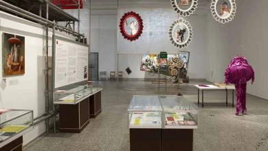 Vista de sala de la exposición. Principio Potosí. ¿Cómo podemos cantar el canto del Señor en tierra ajena?, 2010