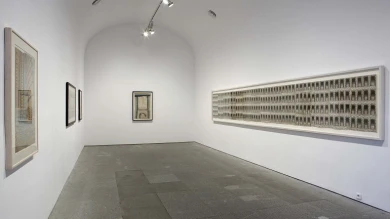 Vista de sala de la exposición. Martín Ramírez. Marcos de reclusión, 2010