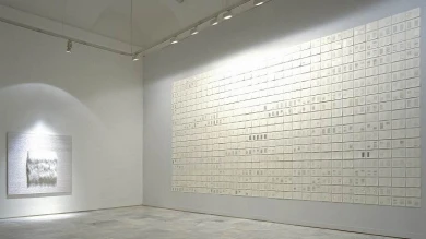 Vista de sala de la exposición. Elena del Rivero. Cinco cartas retenidas, una sexta inacabada, una séptima enviada, más una octava recibida, 1998
