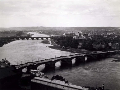DE01608